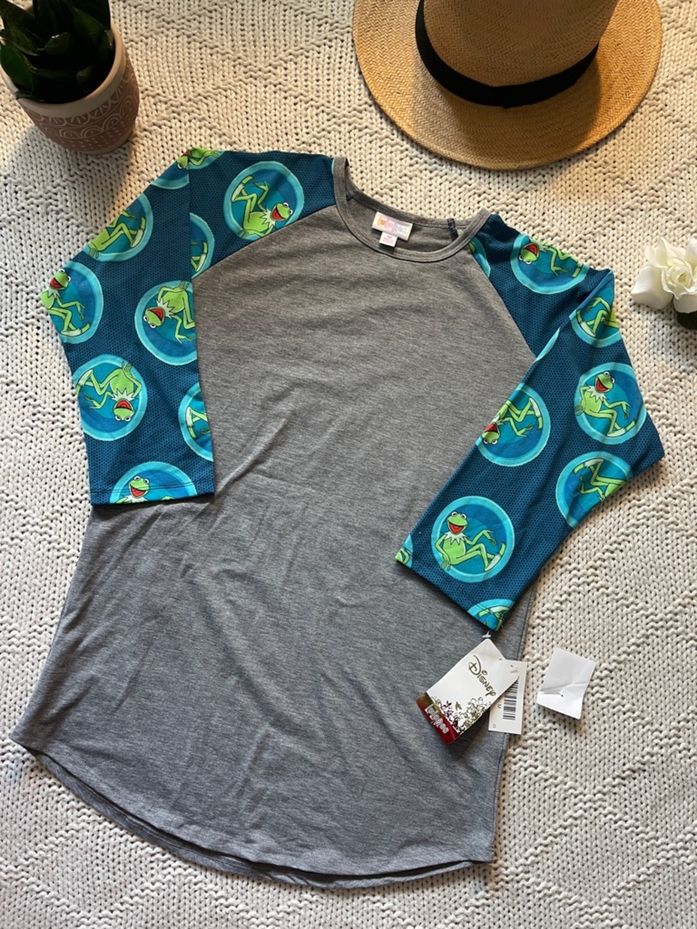 Disney Kermit LuLaRoe Gray Raglan Tee Size M NWT Graphic Shirt